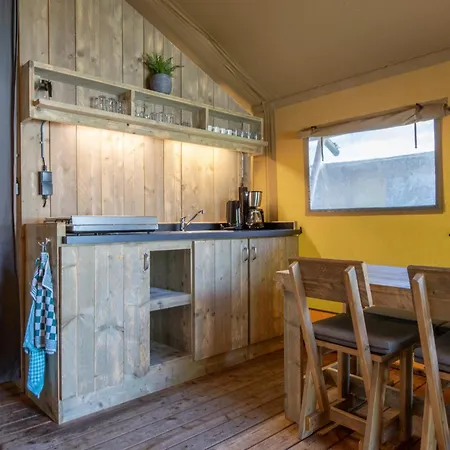 Comfortable Safari Tent With Bathroom, On A In De Maasduinen * Arcen